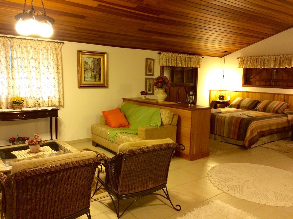 Chale Aconchegante Villa Monte Verde  Buitenkant foto